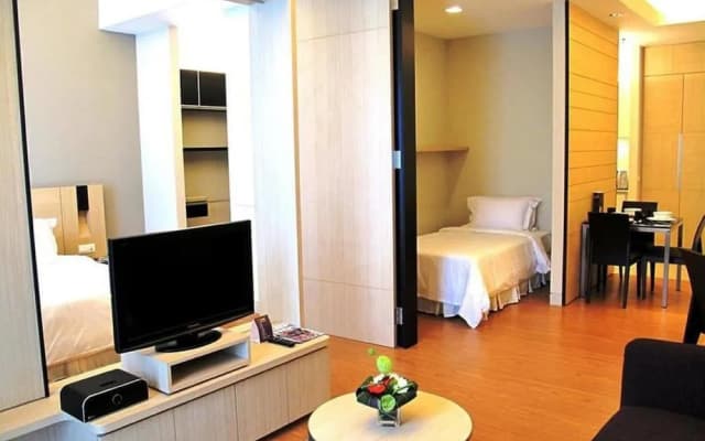 Platinum Suites AT Swiss Garden - photo 4