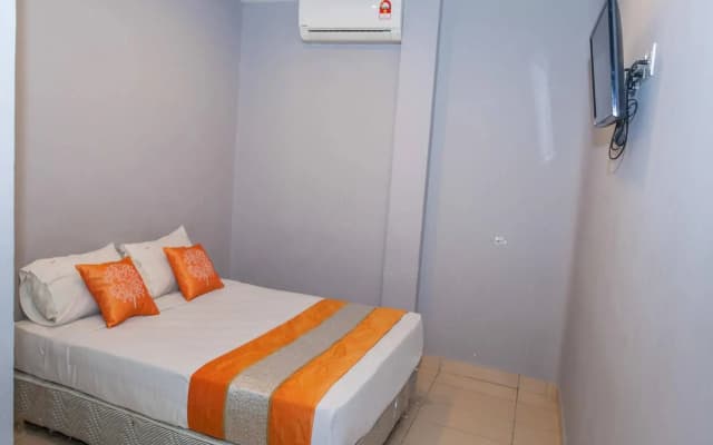 OYO Rooms Center Point Mall - photo 3
