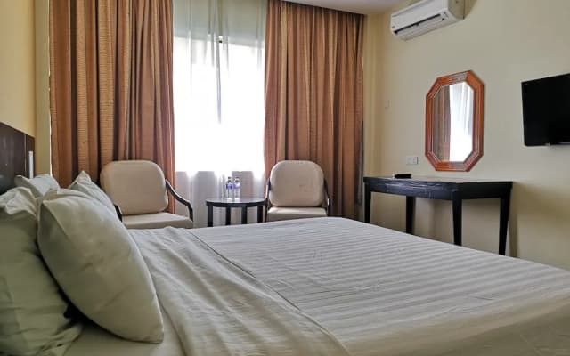 Oyo 89693 Perkasa Hotel Keningau - photo 3