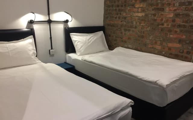 Suite 18 Boutique Hotel - Hostel - photo 4