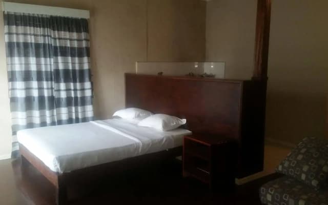 Ceaser's Place - photo 5