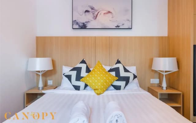 The Luxe & The Colony, KLCC - photo 5