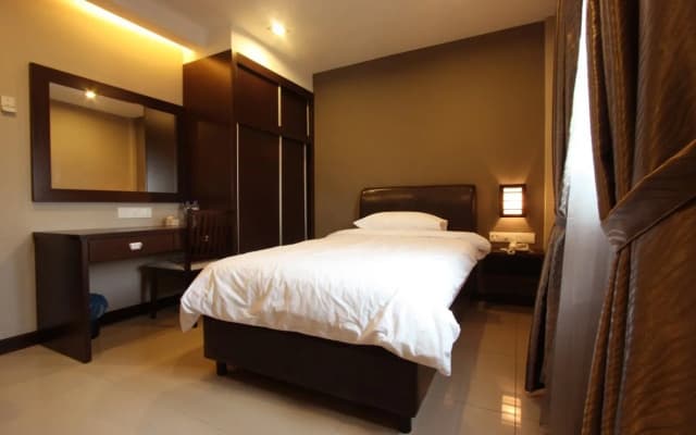 Rail Hotel - photo 4