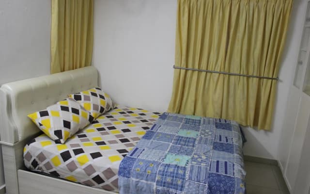 Macallum Budget Muslim Homestay - photo 2