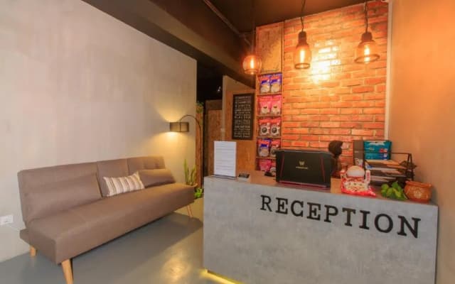 Homy Seafront Hostel - photo 2