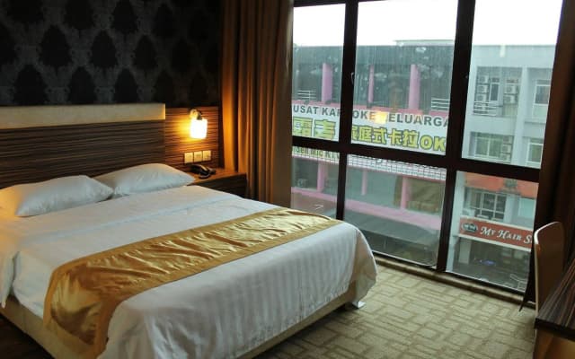 Clover Hotel - photo 5