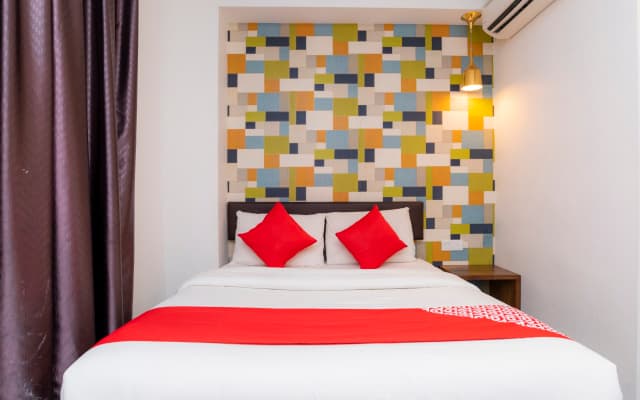 Big Big Hotel - photo 4
