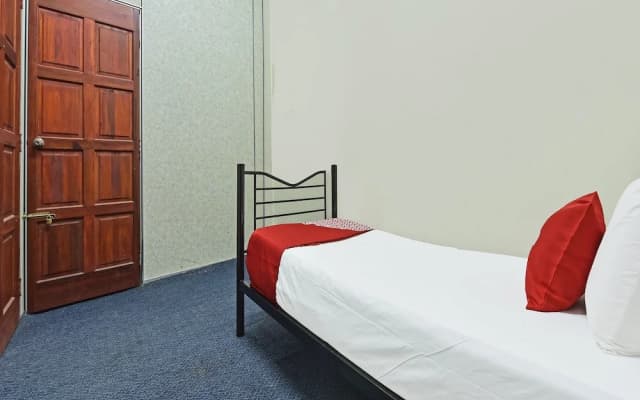 OYO 90593 Hotel Bajet Gaya Warisan - photo 2