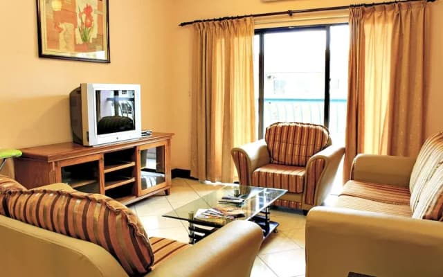 1st Choice Vacation Apartments @ Marina Court Resort Resort - photo 2