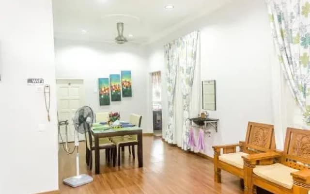 White Cottage Guest House - photo 3