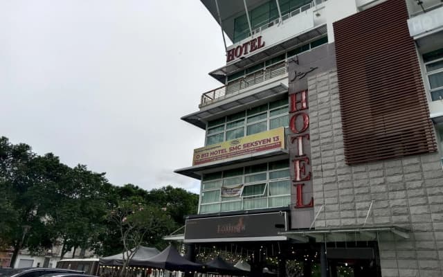 Capital O 812 Hotel SMC Seksyen 13 - photo 5