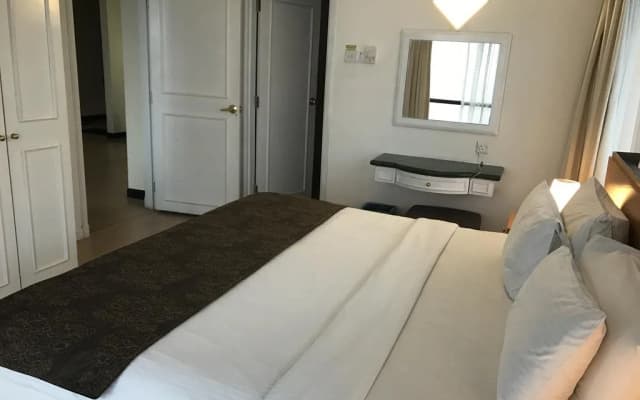 Queens Service Suite at Times Square - photo 2
