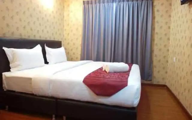 Classic Kinabalu Hotel - photo 3