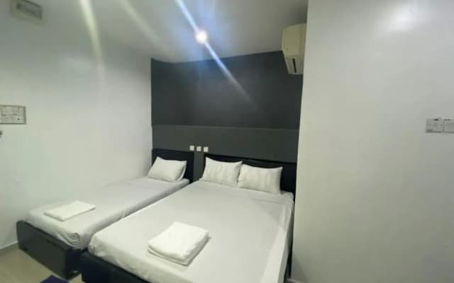 OYO 90849 Hotel Hanarilla - photo 4