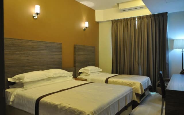 In Trend Hotel - photo 4