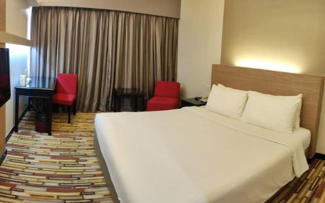 Harbour View Hotel - photo 4
