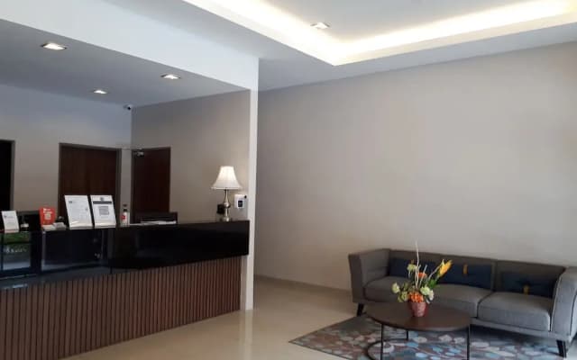 OYO 89443 Lumut Hotel - photo 2