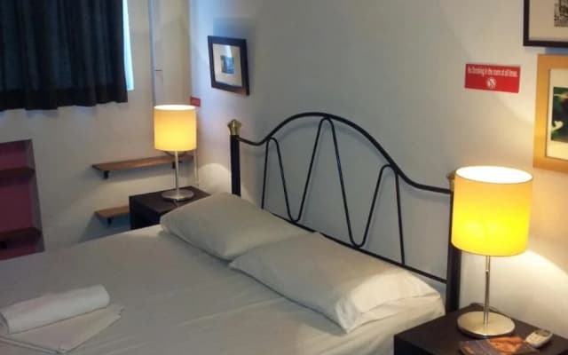 Traveller Homestay - photo 4