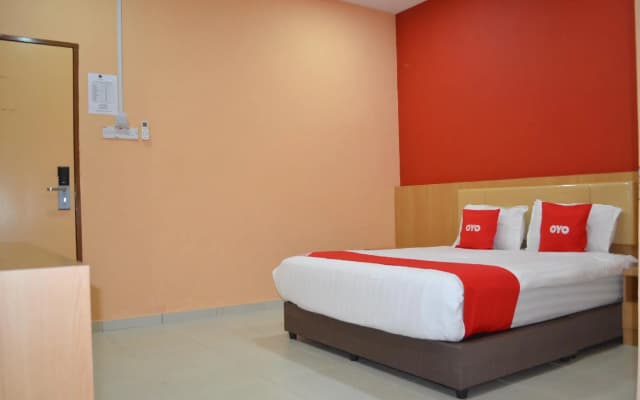 OYO 89691 Hotel Puteri Miqaila - photo 2