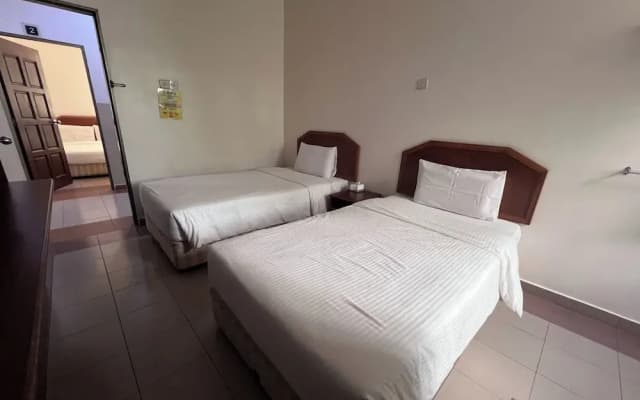 SL Guesthouse Kuantan, Pahang - photo 5
