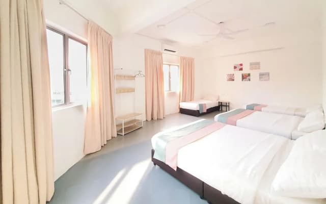 Cloth Art Homestay near Jonker&Pahlawan - photo 3