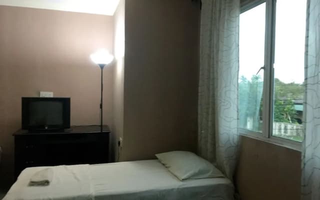 OYO 89589 Naiim Hotel - photo 2