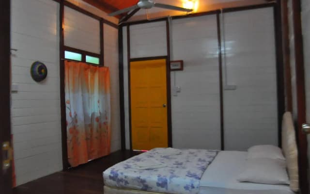 Kinabatangan Sunshine Lodge - photo 2