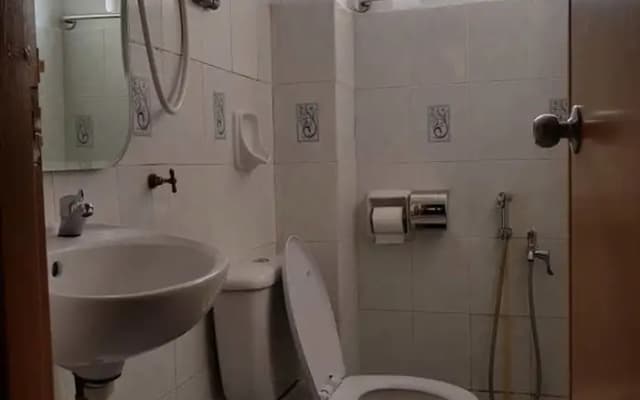 Anjung Apartment 3BR 8 - photo 4