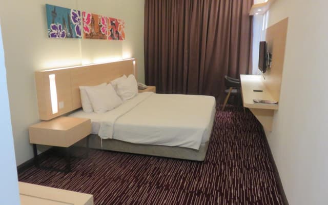 RHR Hotel Kajang - photo 3