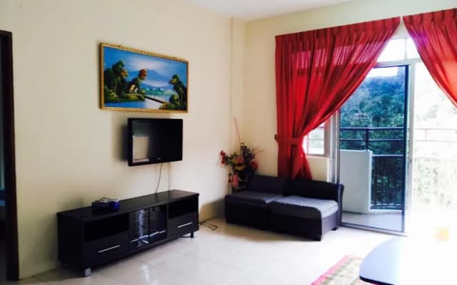 SA Apartments at Crown Imperial Court - photo 3