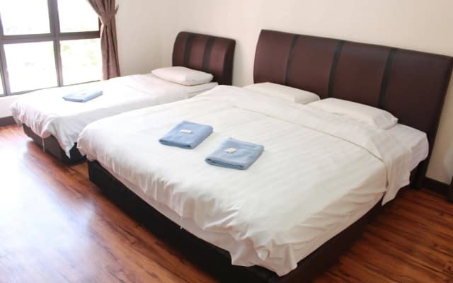 Jack's CondoApartment @ Marina Court Resort Condominium - photo 4