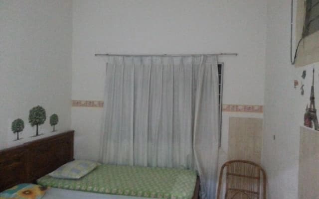 Homestay Aircond Pantai Timur Chalet Guest House Kak Mah - photo 2