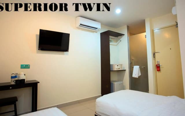 One Avenue Hotel - photo 3