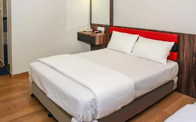 OYO 90027 Happy Hotel - photo 3