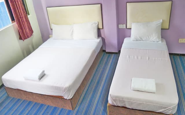 Cosmic Hotel - photo 2