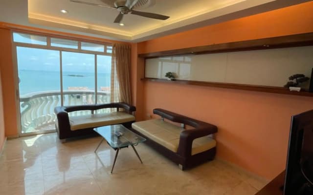 Glory Beach Resort Nice Seaview High Standard 3 Bedroom - photo 3