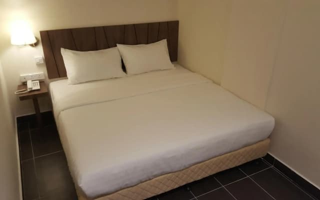 9 Square Hotel - Sri Kembangan - photo 5