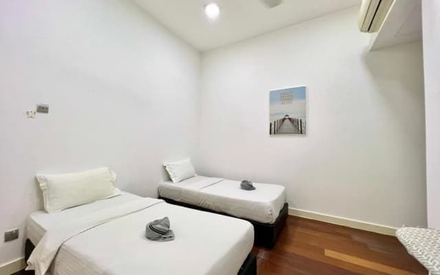 Capital O 90987 The Loft Residences Homestay @ Imago Shopping Mall 2 - photo 2