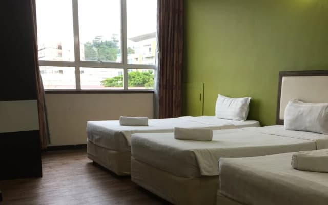 Disini Hotel - photo 4