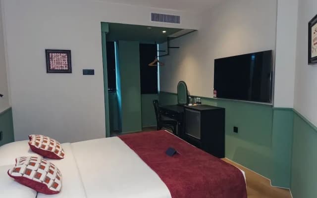 Legacy Hill Hotel - photo 2