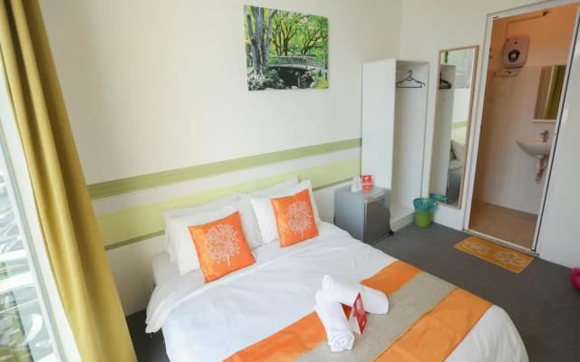 OYO 221 Olive Hotel - photo 3