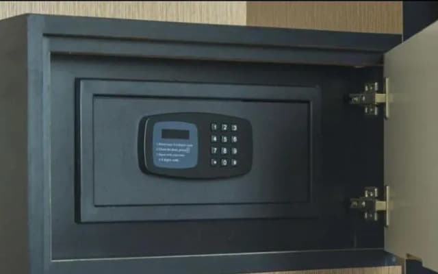Roxy Hotel and Apartments Hotel - photo 5