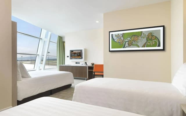 Sama-Sama Express KLIA Terminal 2 - Airside Transit Hotel - photo 5
