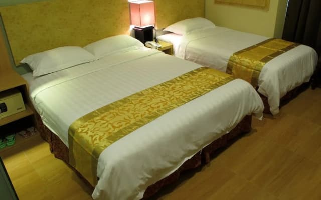 Eight Days Boutique Hotel Permas Jaya - photo 5