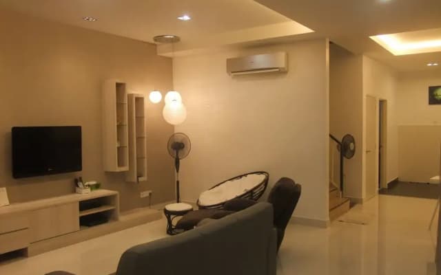 iBook 1 - Luxury Holiday Homestay - photo 2