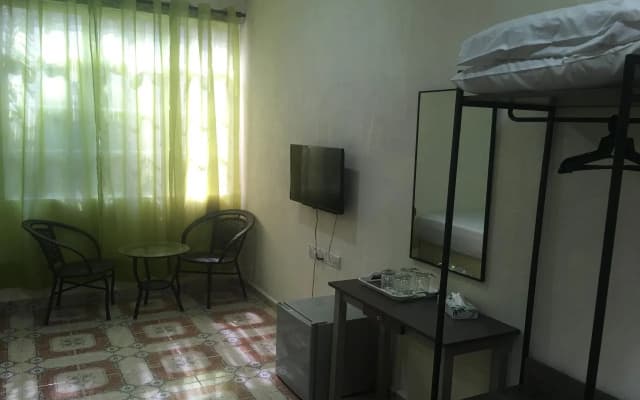 HIG Beach Motel - photo 3