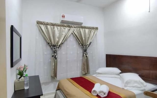 Homestay Ainis Guest House - photo 2