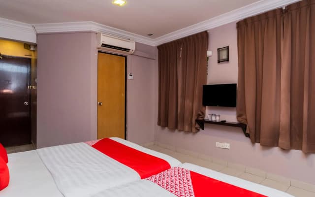 OYO 44027 Golden Horse Hotel - photo 4