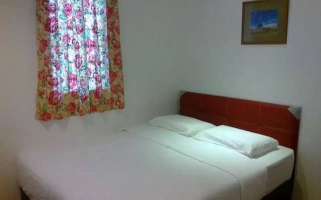 Hotel Zamburger Taman Nusa Jaya - photo 5