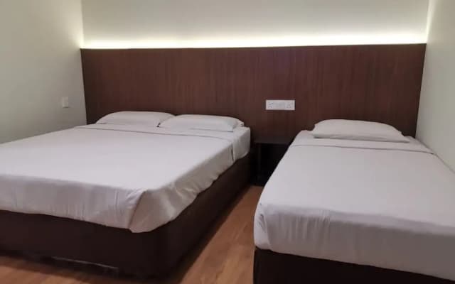 Hotel Holiday - photo 5